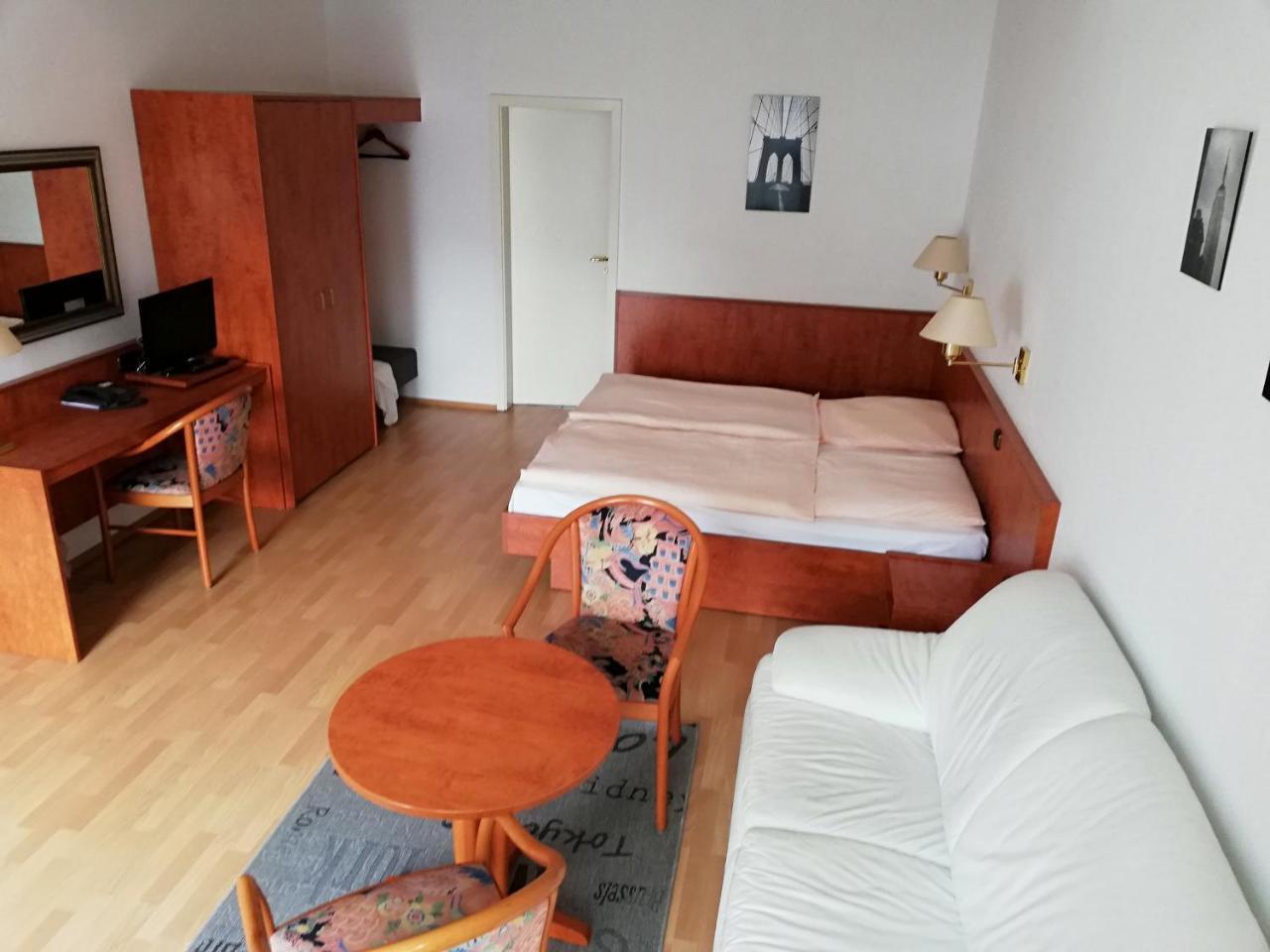 Büdelsdorf Hotel Dorfschaenke מראה חיצוני תמונה