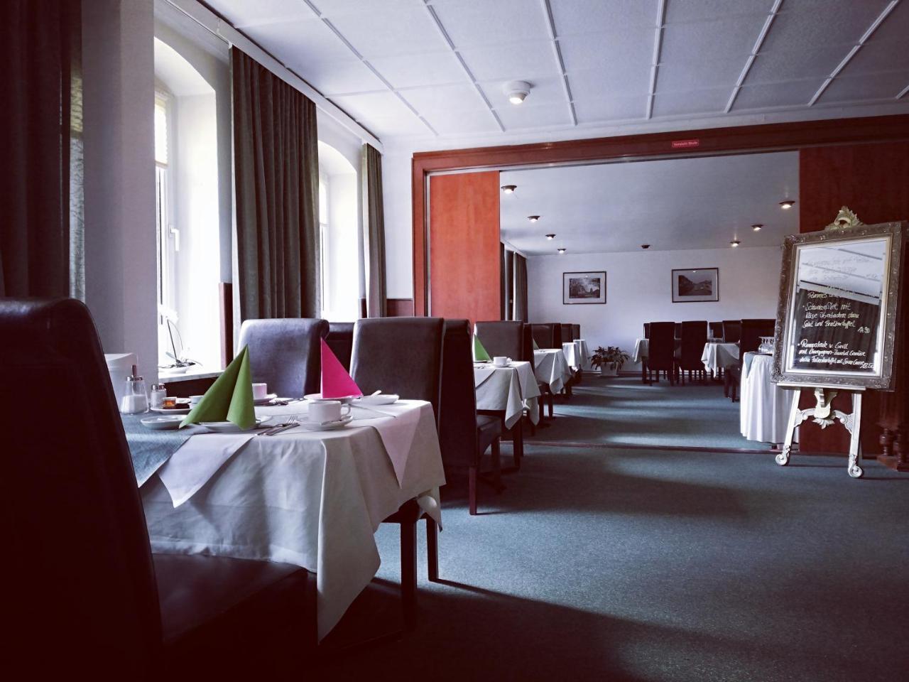 Büdelsdorf Hotel Dorfschaenke מראה חיצוני תמונה