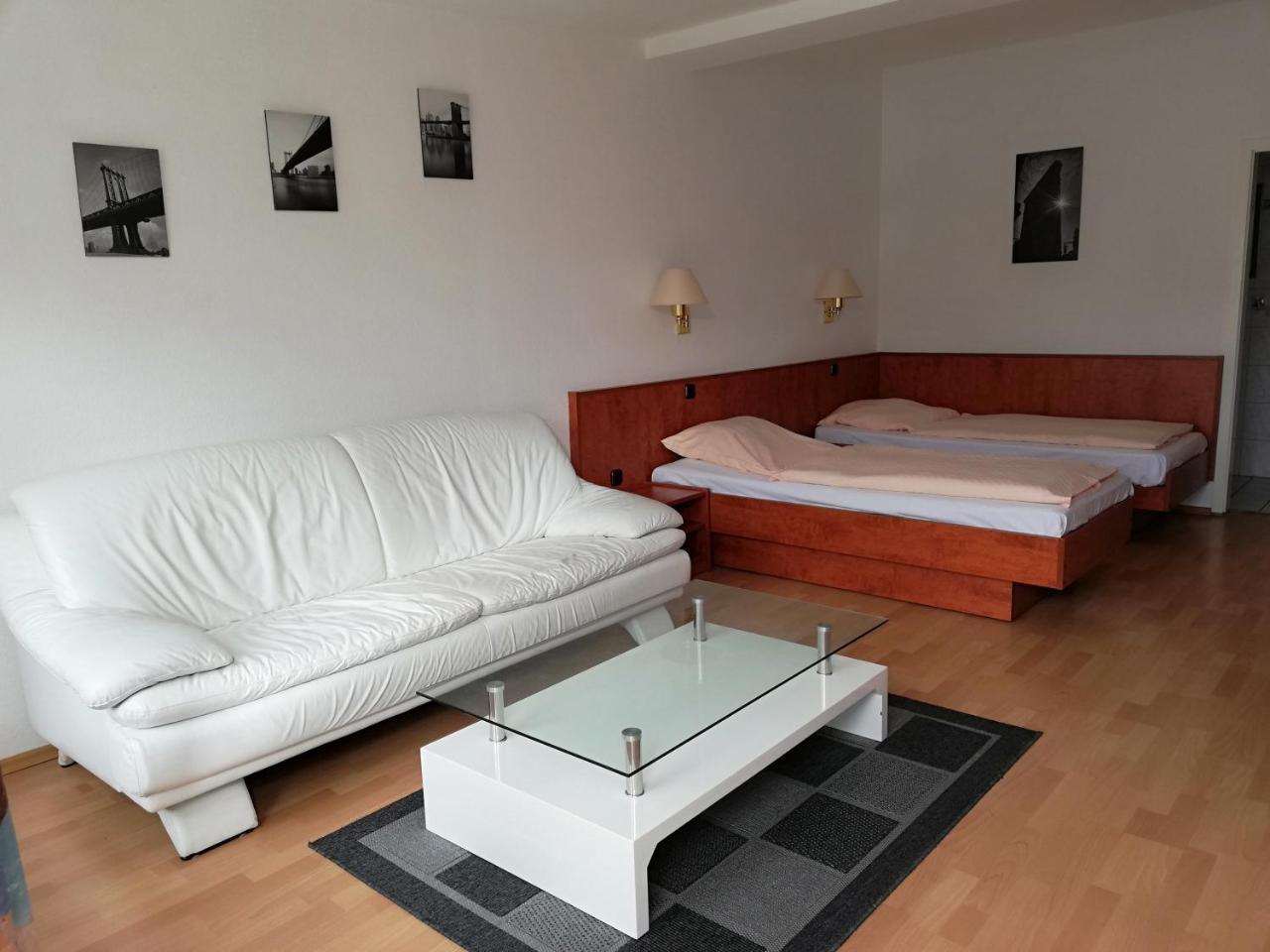 Büdelsdorf Hotel Dorfschaenke מראה חיצוני תמונה