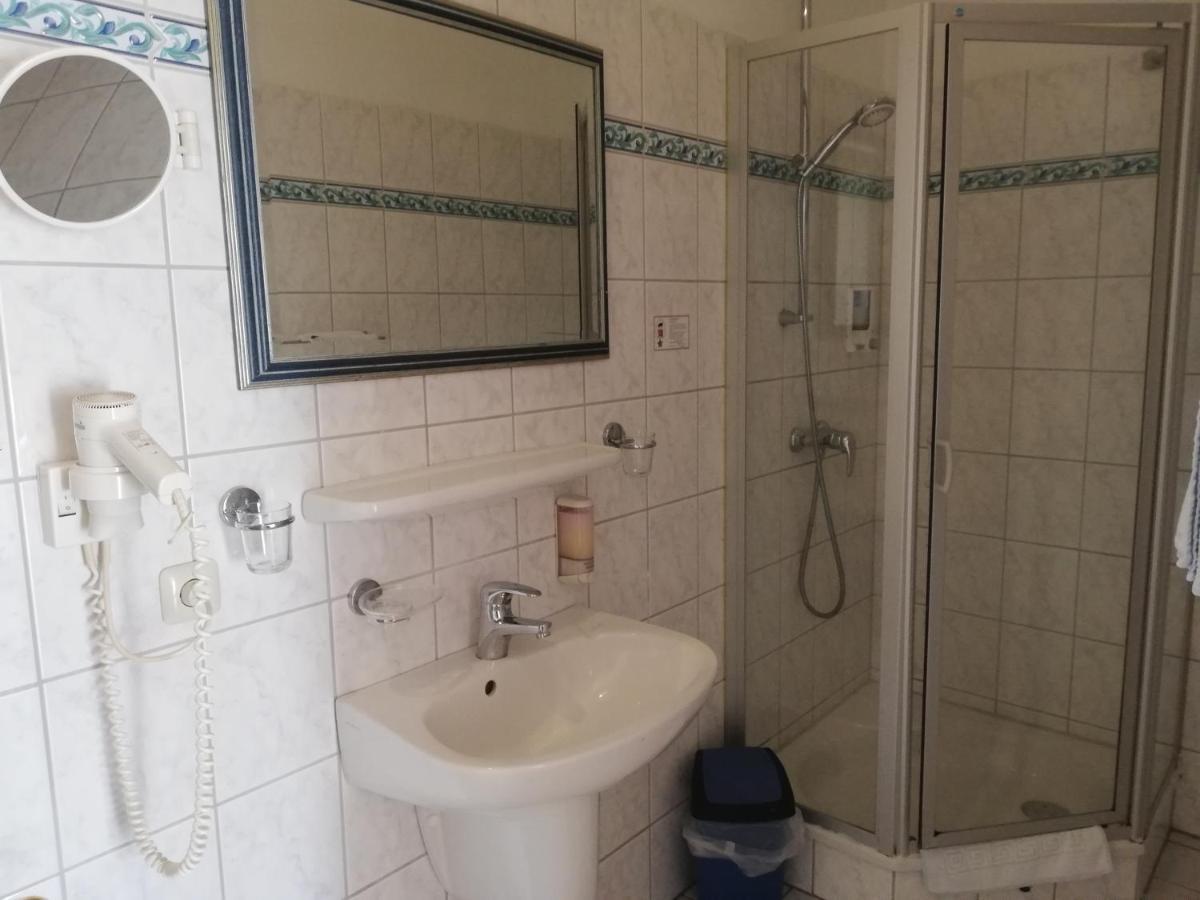 Büdelsdorf Hotel Dorfschaenke מראה חיצוני תמונה